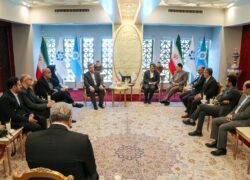 دولت نباید برای صادرات فرش نرخ تعیین کند