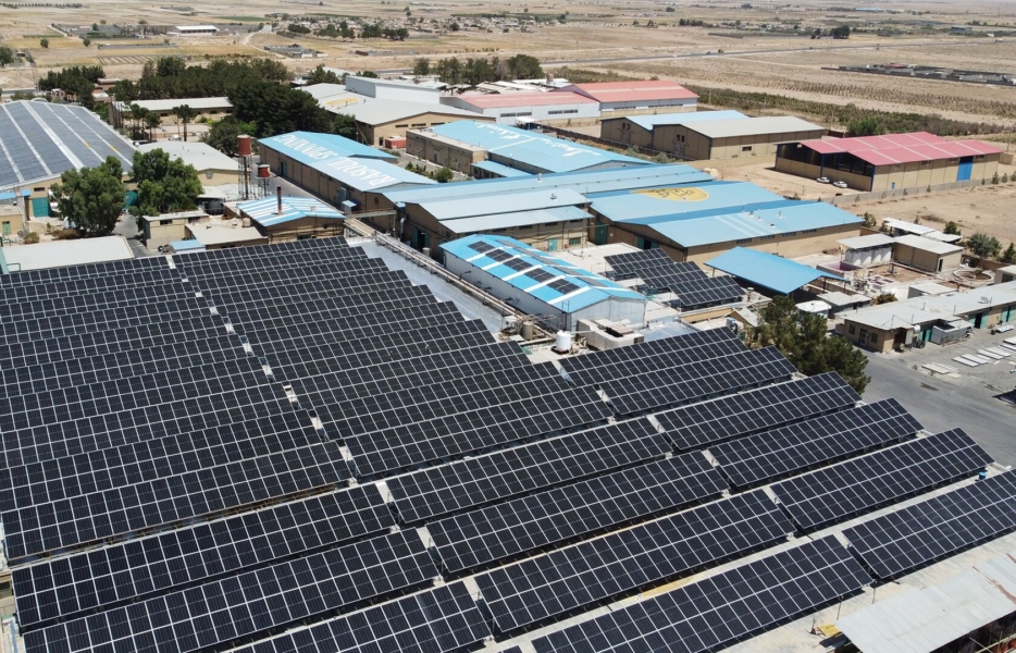 نیروگاه خورشیدی ۲.۱ مگاواتی اصفهان | پیشتازی در انرژی‌های پاک