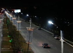 نصب چراغ‌های ال‌ای‌دی در پارک‌های حاشیه زاینده‌رود برای صرفه‌جویی انرژی