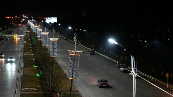 نصب چراغ‌های ال‌ای‌دی در پارک‌های حاشیه زاینده‌رود برای صرفه‌جویی انرژی