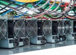 کشف بیش از ۱۸ هزار ماینر غیرمجاز در اصفهان؛ مصرفی معادل برق ۶۷۰۰ خانوار