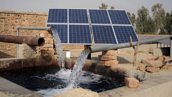 تأکید بر توسعه انرژی خورشیدی و اصلاح الگوی کشت در کشاورزی اصفهان