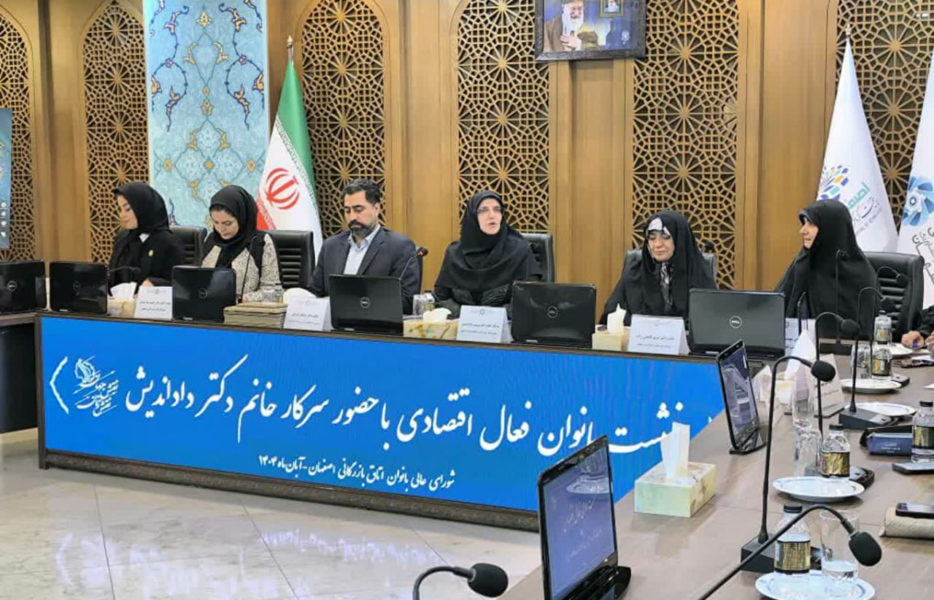 هشدار رسمی درباره “سقوط آزاد جمعیت” در ایران/ پیری شتابان جامعه را تهدید می‌کند