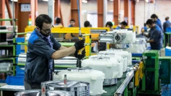 رانت ارزی و امضاهای طلایی؛ بزرگترین تهدید علیه تولیدکنندگان ایرانی