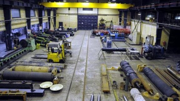 استاندار اصفهان: ۲۸ اثر تاریخی در جنگ رمضان آسیب دید | برنامه ویژه برای مرمت و بازسازی