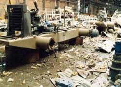 بررسی مشکلات واحدهای تولیدی آسیب دیده از جنگ تحمیلی سوم در نشست با رئیس سازمان بورس