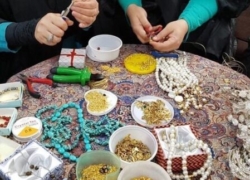 مشاغل خانگی؛ راهی برای اشتغال و درآمدزایی با سرمایه کم/ حمایت رسانه‌ها و ایجاد بازارچه‌های دائمی ضروری است
